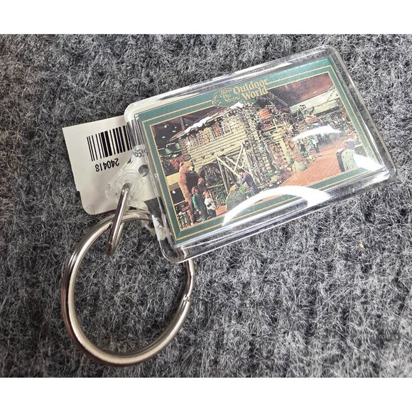 Bass Pro Shops Outdoor World Keychain - Picture 3 of 4